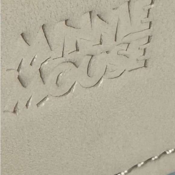 Disney Tan and Gold Crossbody or Shoulder  Bag with Quilted Design Minnie Mouse - Picture 9 of 14